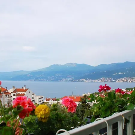 Apartment Rijeka With Sea View Exterior photo