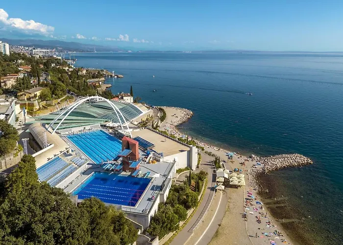 Apartment Rijeka With Sea View
