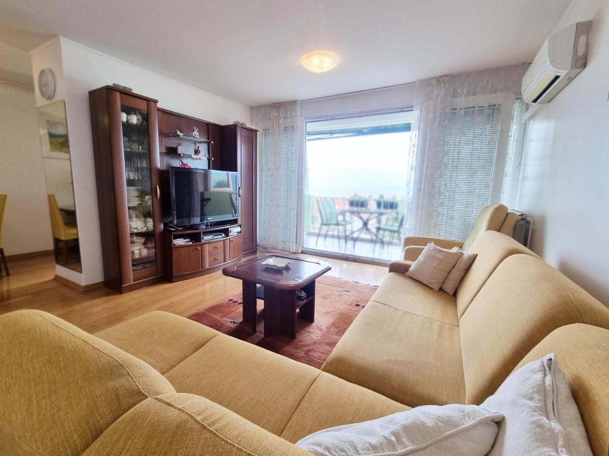 With Sea View Apartment