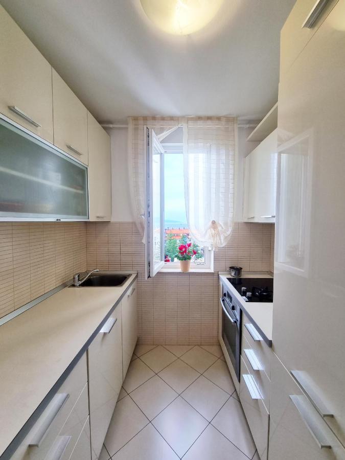 With Sea View Apartment